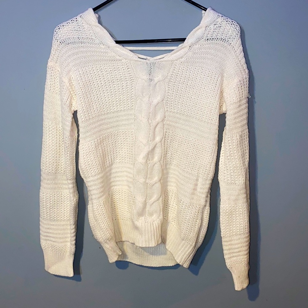 White long sleeve sweater